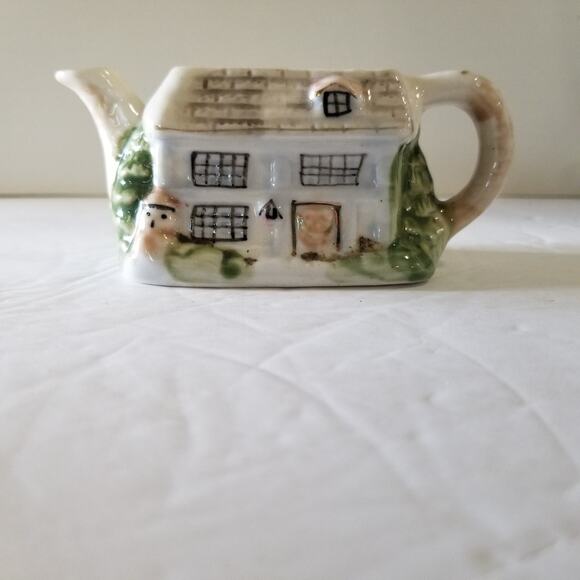 Mini teapot -top is missing-  (1-1205) - Picture 1 of 7